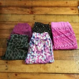 Bundle of 5 leggings. Mta, columbia