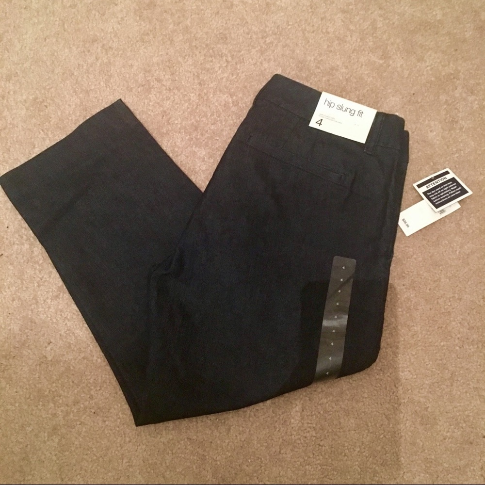 GAP Cropped Pants