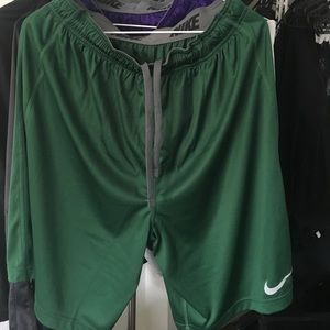 Nike Training Shorts: SizeL