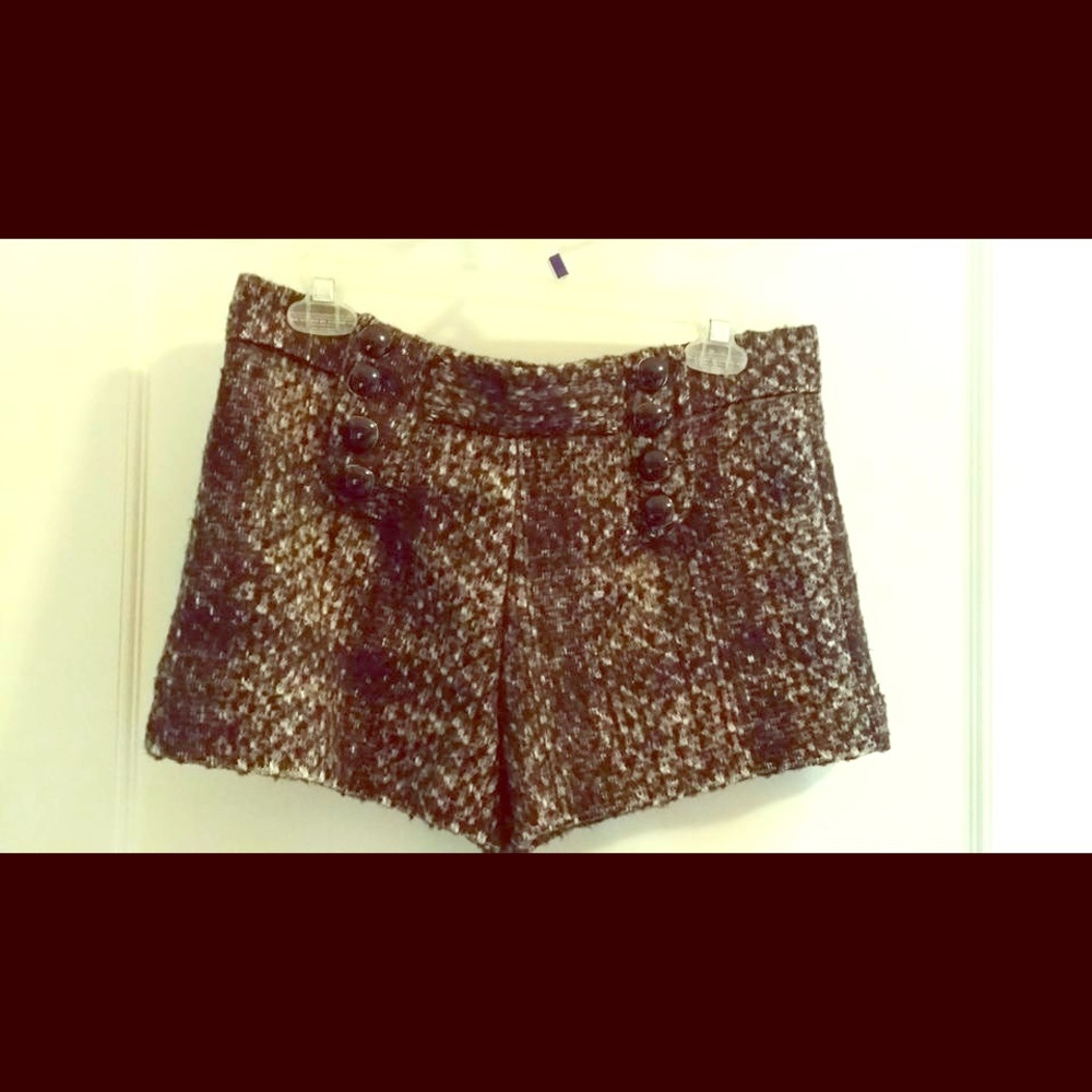Size 2 Leona by Laura Leonard wool shorts