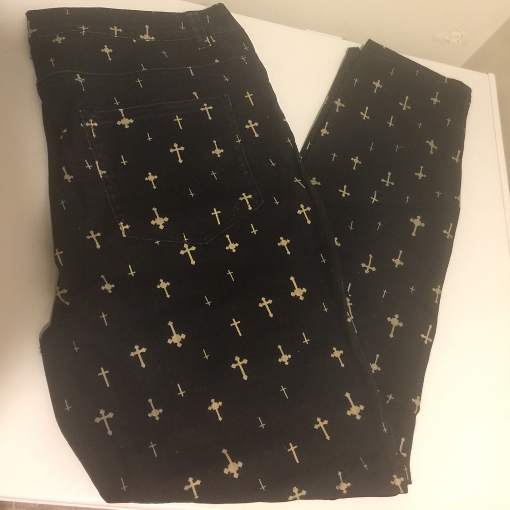 Cross Jeans
