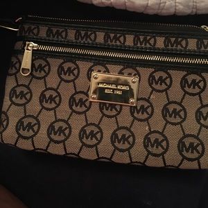 Michael Kors Wristlet