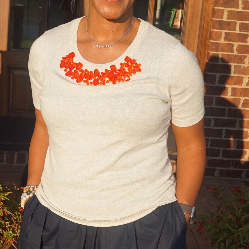 Short sleeve sweater