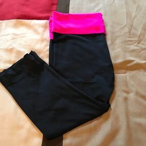 Danskin Now Exercise Leggings— size Medium (8-10)