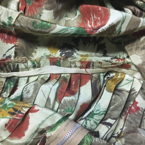 1940s/1950s Genuine Vintage Swing Dress - Picture 14 of 15