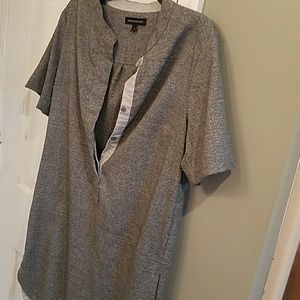 Tunic with pockets