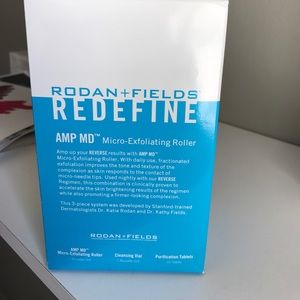 Rodan and Fields Amp md micro exfoliating roller
