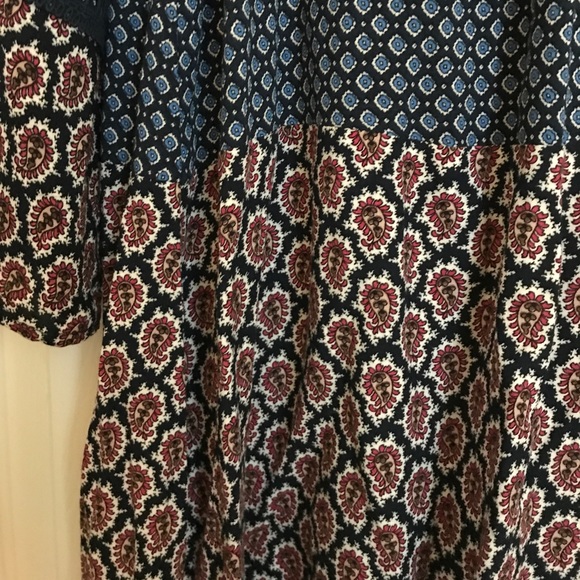 Shift dress with bell sleeves - Picture 3 of 5