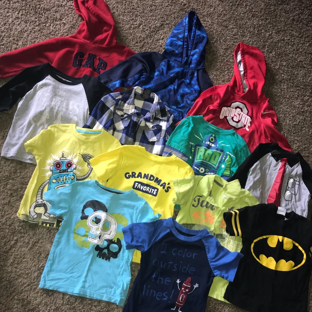 ❌SOLD❌ Boys 4t tops lot