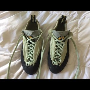 LA SPORTIVA Mythos Mint Green Climbing Shoes