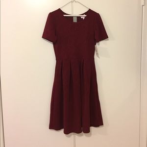 LulaRoe Amelia size M NWT cranberry