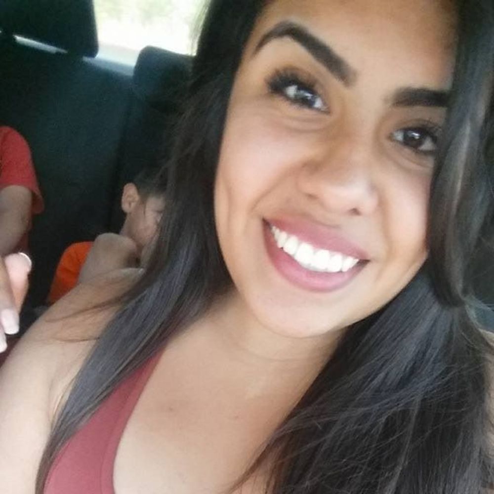 Meet your Posher, Adriana