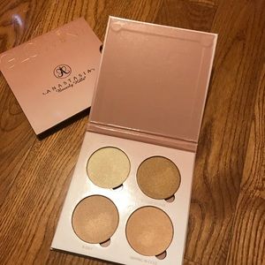 Gently Used Anastasia Beverly Hills Highlight