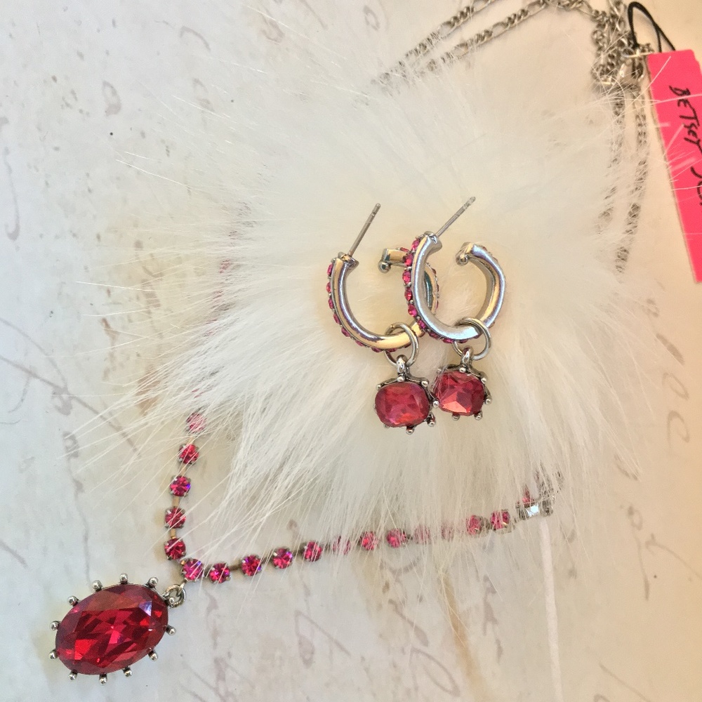 Betsey Johnson Fuchsia Oval Gem Necklace & Ear Set