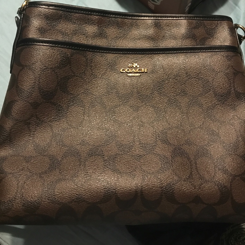 Used coach purse with shoulder strap