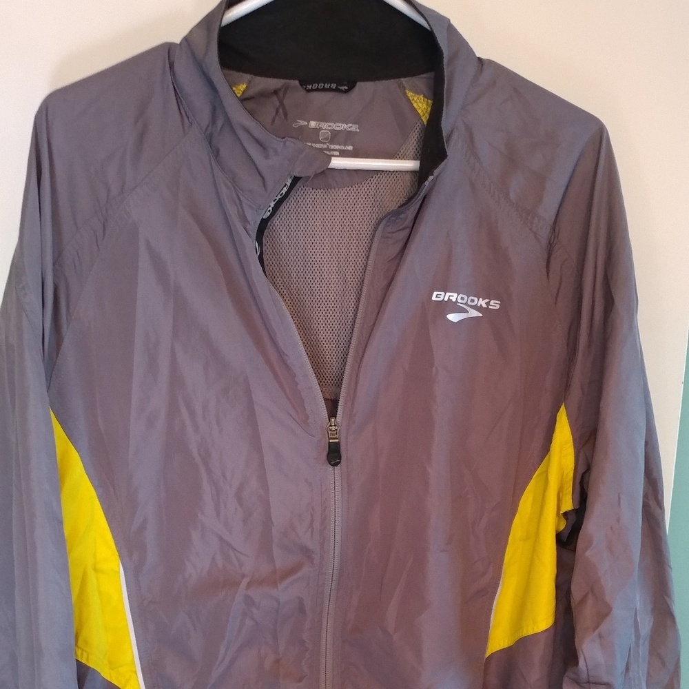 Wind breaker