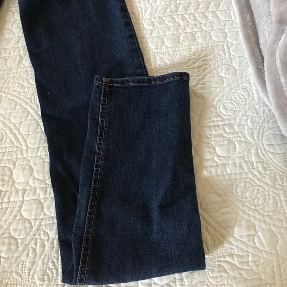 Straight leg jeans - Picture 2 of 6
