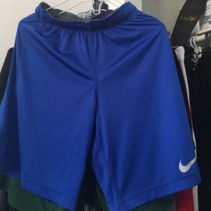 Nike training shorts:SizeYL