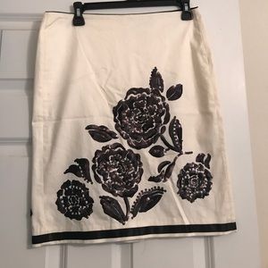 Never worn beautiful skirt