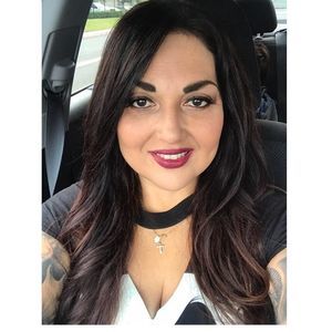 Meet your Posher, Lola