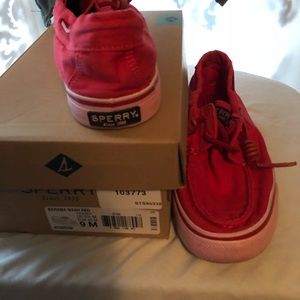 Women’s sperry boat style shoes