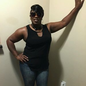 Meet your Posher, Tonuia