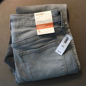 NWT Old Navy Rockstar Jeans Sz 6/28