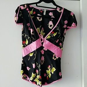 Adorable Betsey Johnson floral top