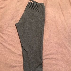 MPG Dark Gray Crop Legging - Size XS