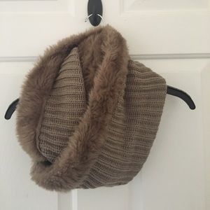 New York & Company Scarf