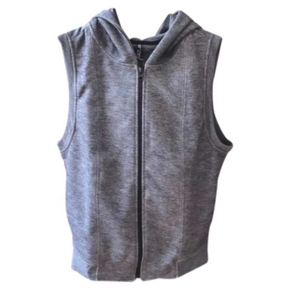 Onzie sleeveless hoodie. Brand new with tags.