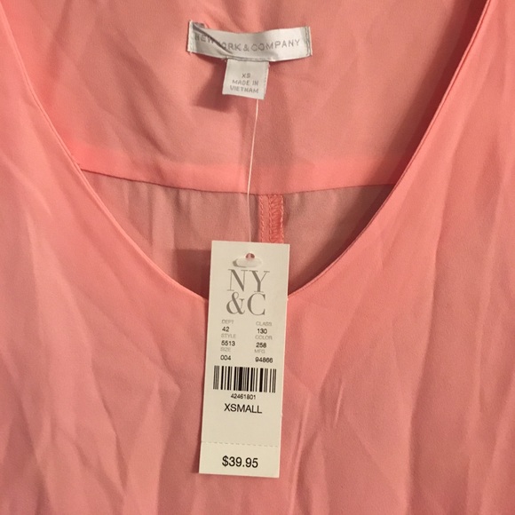 NWT elegant blouse - Picture 2 of 4