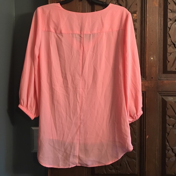 NWT elegant blouse - Picture 4 of 4