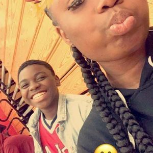 Meet your Posher, Derrick