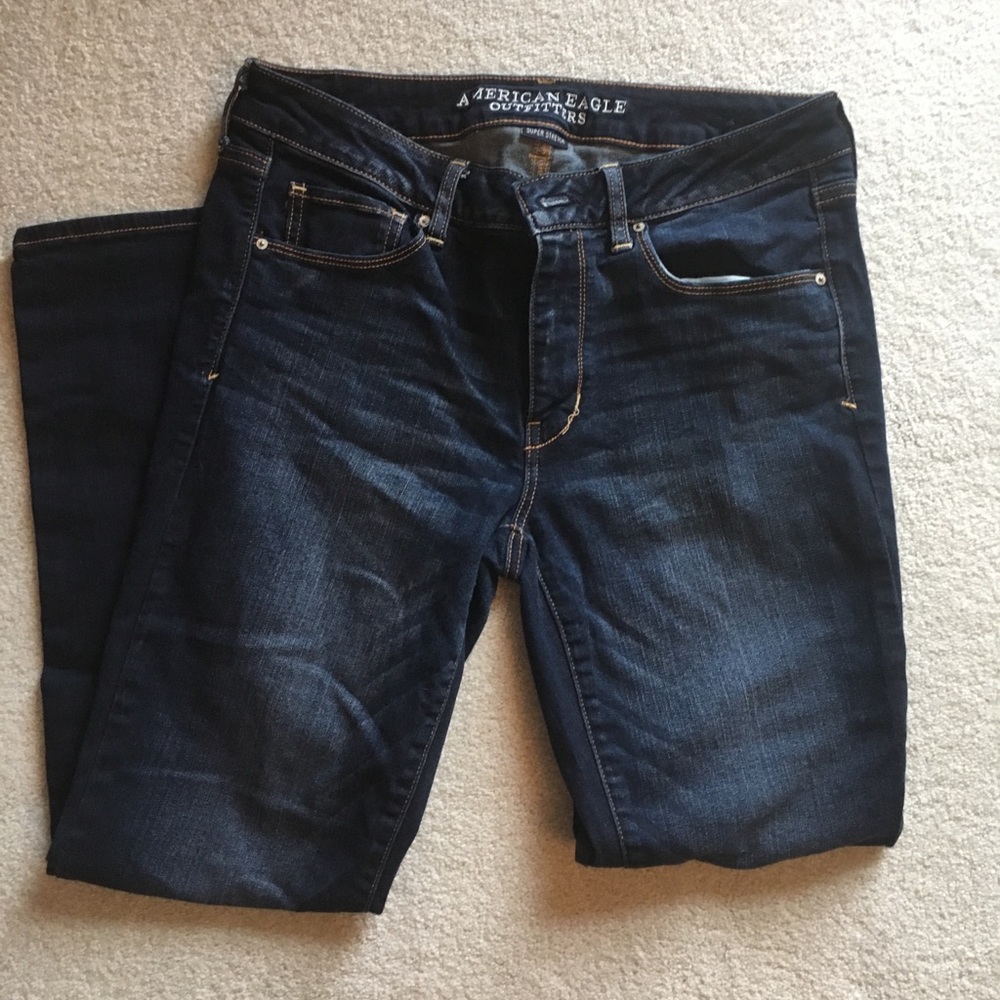 American Eagle dark wash skinny jeans!