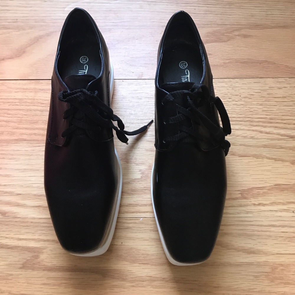Black Platforms