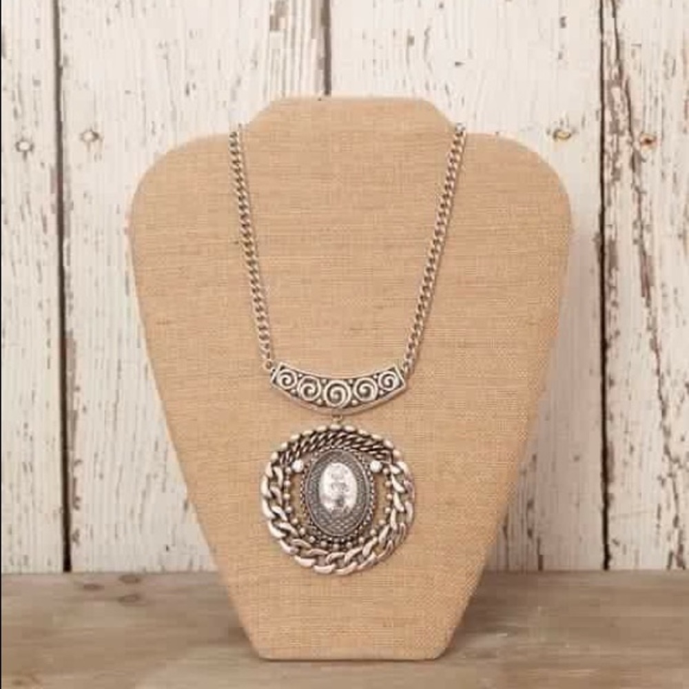 Stunning Statement Chain Necklace 朗