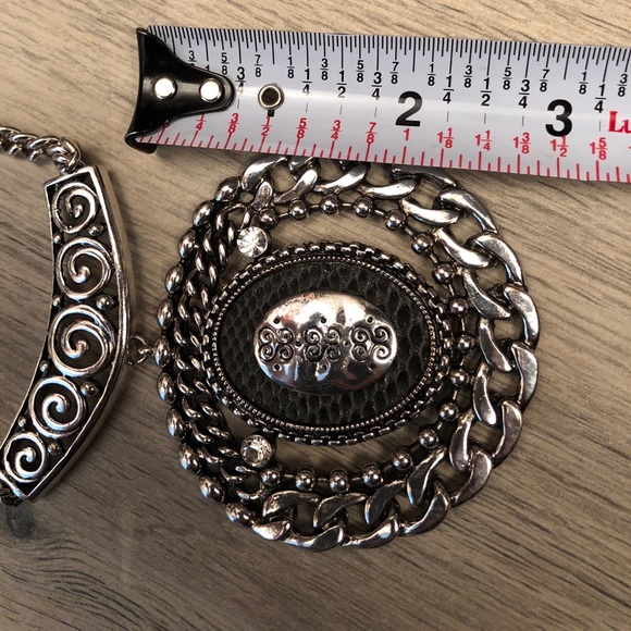 Stunning Statement Chain Necklace 朗 - Picture 2 of 3