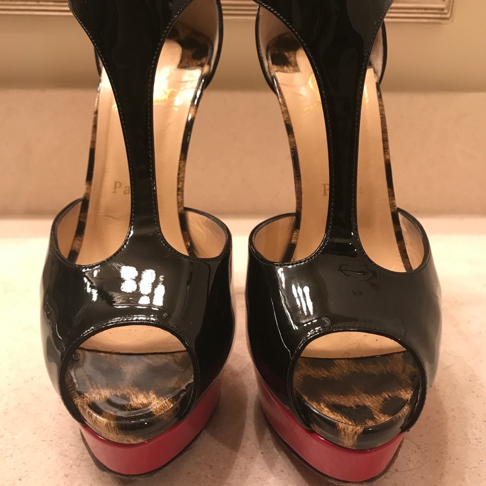 Christian Louboutin Jailopa patent red sole pump - Picture 2 of 8