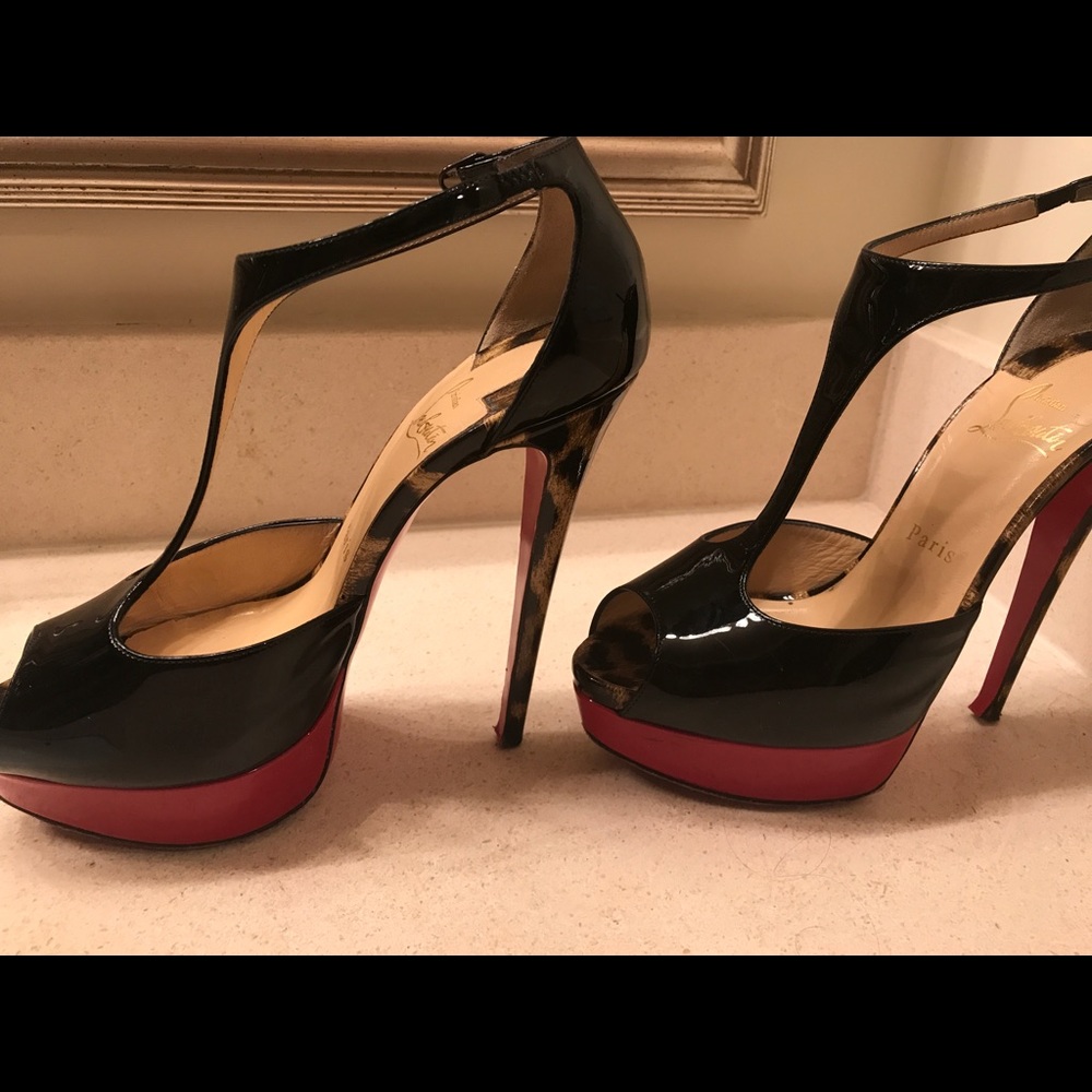 Christian Louboutin Jailopa patent red sole pump