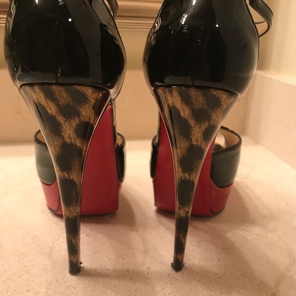 Christian Louboutin Jailopa patent red sole pump - Picture 4 of 8