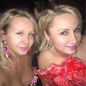 Meet your Posher, Emilia