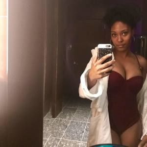 Meet your Posher, Shana