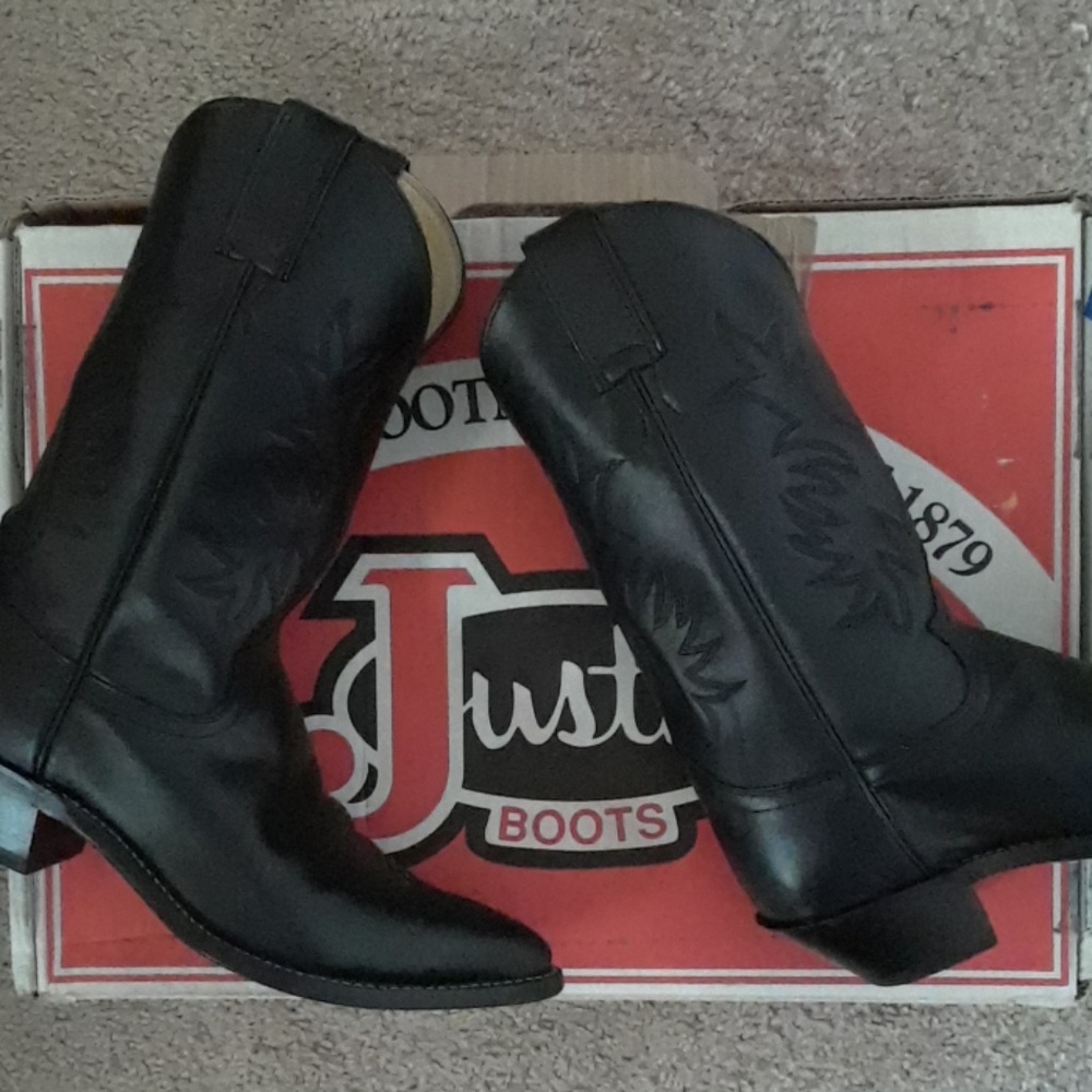 Black leather cowboy boots!