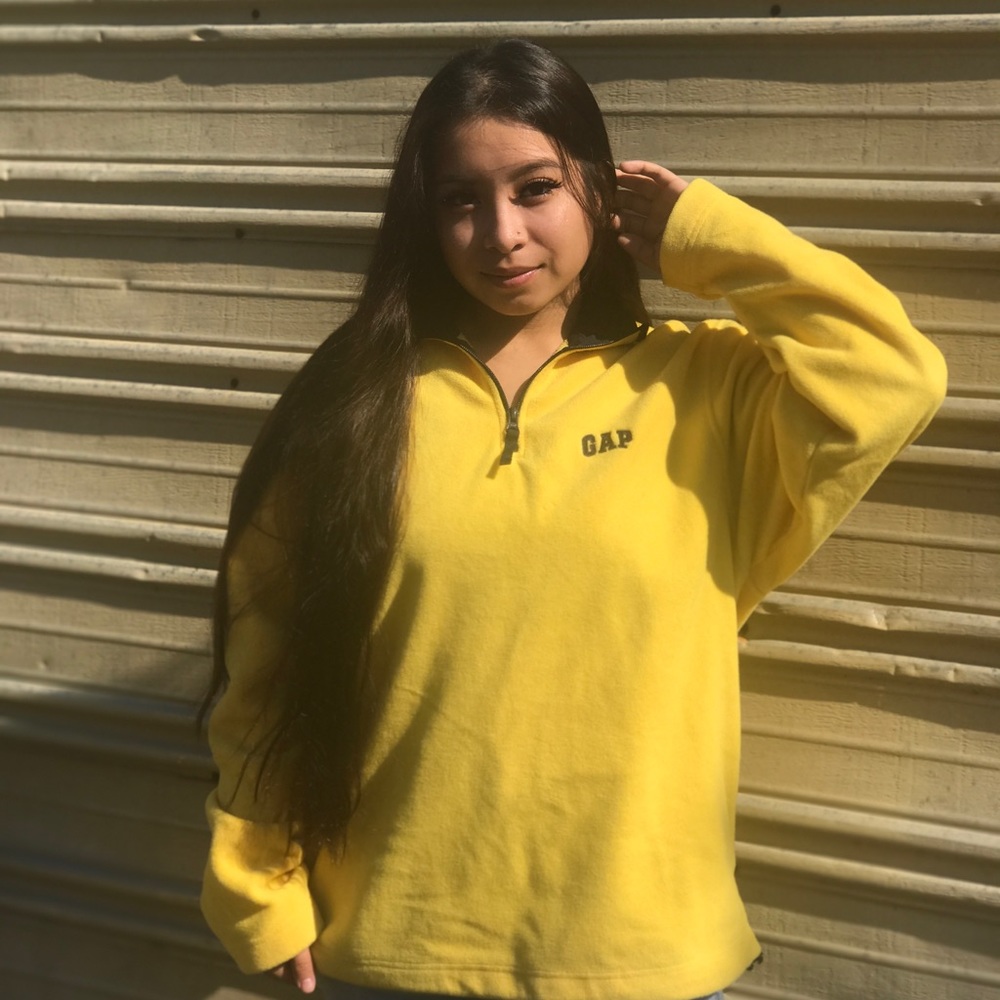 yellow gap half zip up