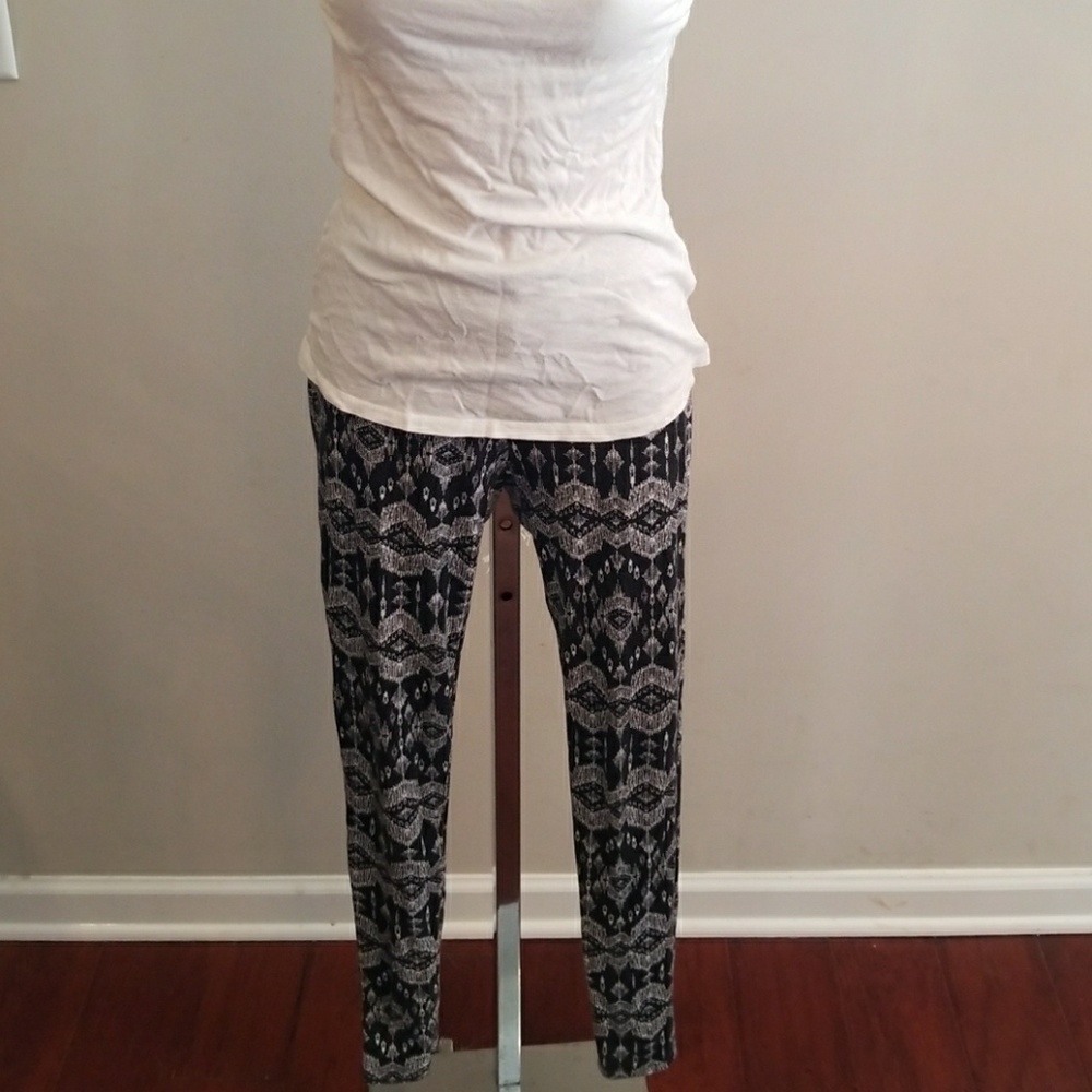 💕Maurices Pattern Leggings💕