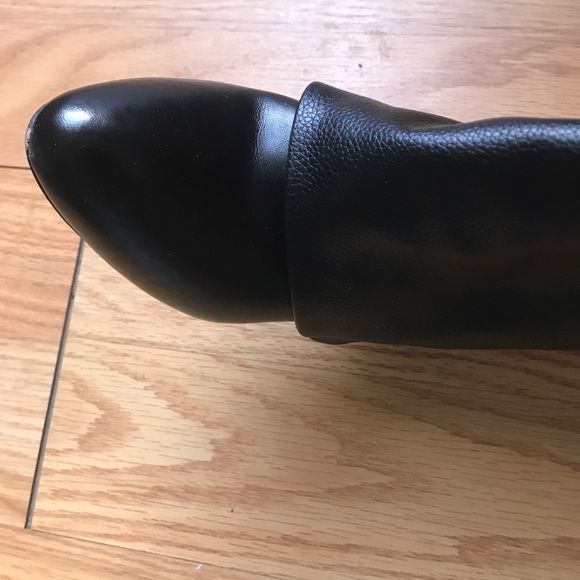 Black boots - Picture 3 of 8