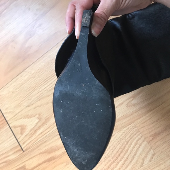 Black boots - Picture 5 of 8