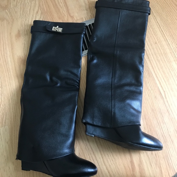 Black boots - Picture 8 of 8