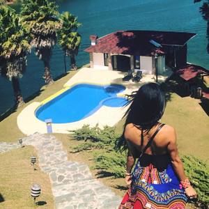 Meet your Posher, Gloria